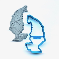 Paku Malzeme - 3D-Plastic cutter Valentines Gnome; 10,8*5,8 cm