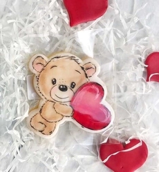 Paku Malzeme - 3D-Plastic cutter Teddy Bear with Heart Cushion; 8,8*8,1 cm (1)