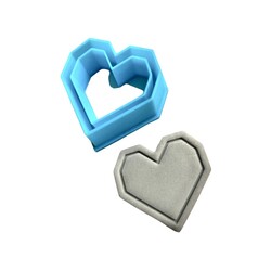 Paku Malzeme - Plastik mini kalıp Heart Prism; 3,5*3,5 cm