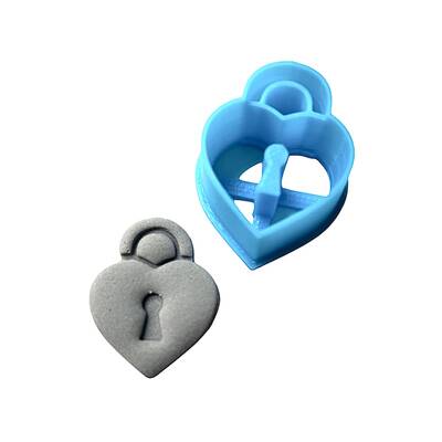 Plastik mini kalıp Locked Heart; 3,2*4,0 cm