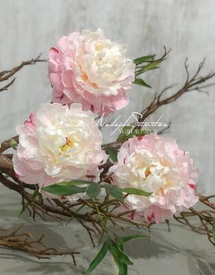 Easy Wafer Paper Peony Tutorial 
